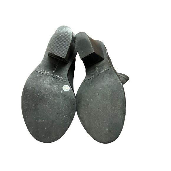 Mercer Edit Fadeout Peep Toe
Bootie, Black Suede, Womens Size 6 - Picture 7 of 7